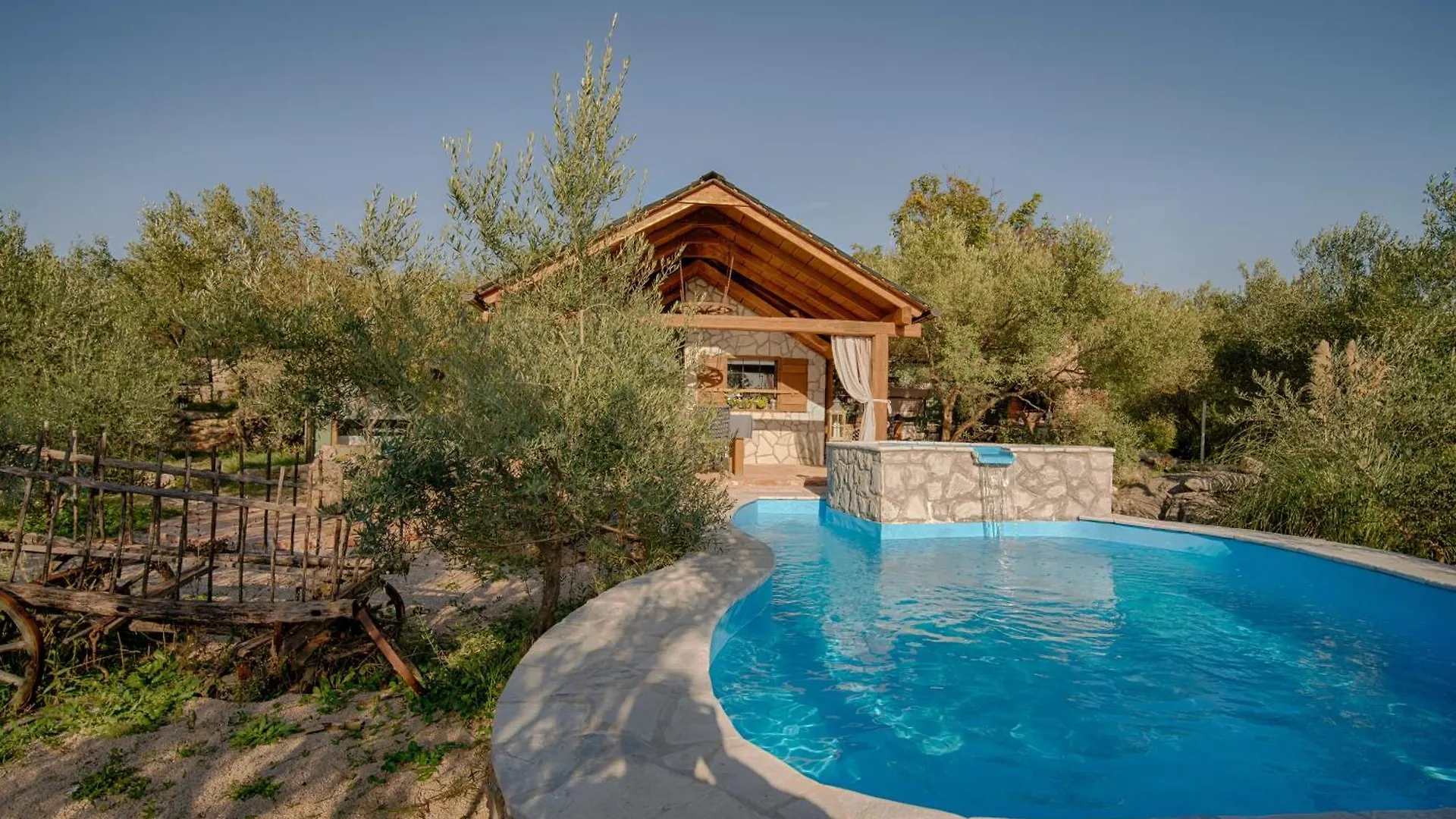 הקונטקטים של House With Pool, 50 Meters From Sea, Privacy - By Traveler Tourist Agency Krk - Id 2137